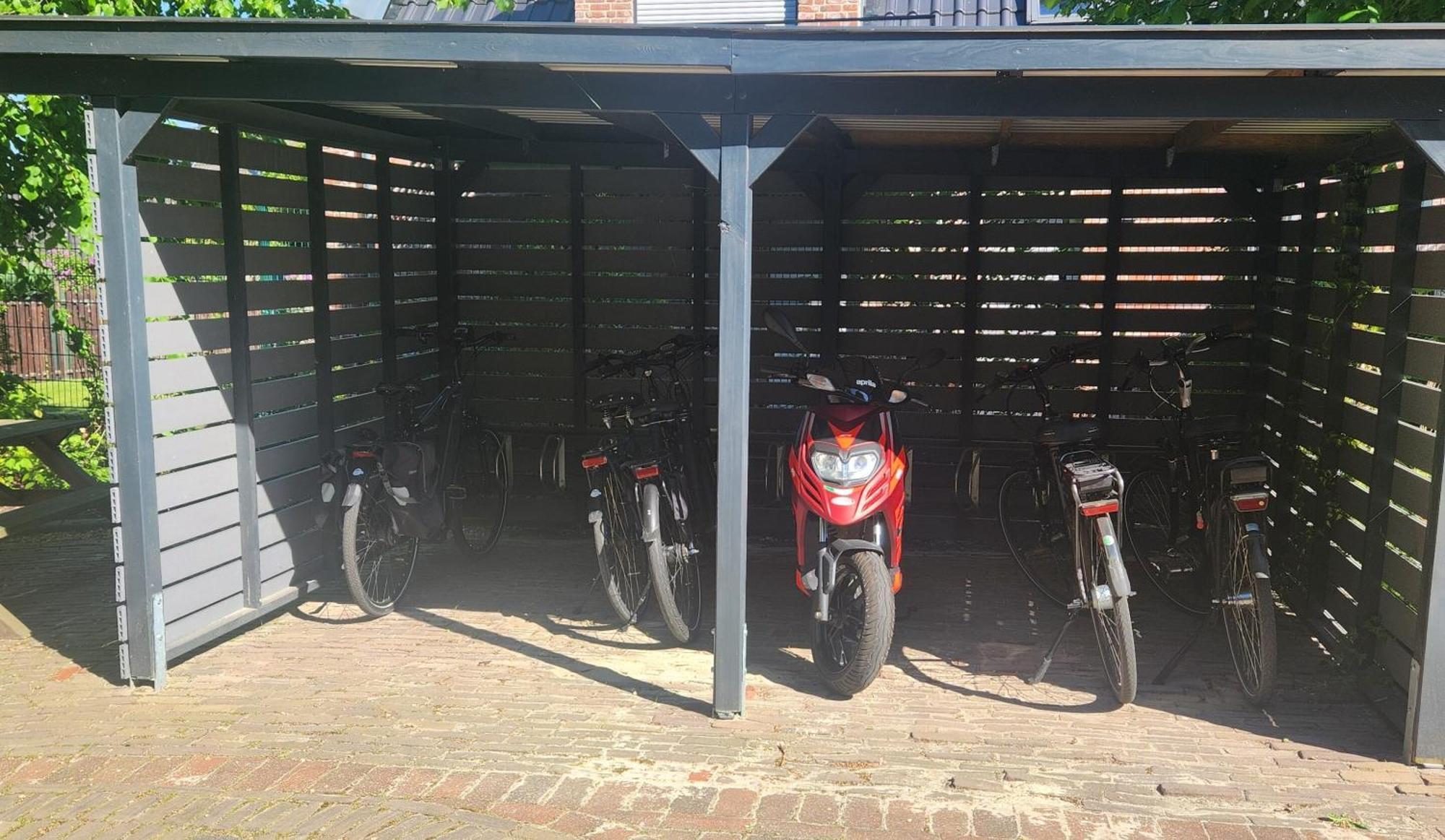 Friesischer Hof, Ferienwohnungen Mit Indoor Spielplatz, Kostenfreien Parkplatz Und W-Lan Hage Exterior foto